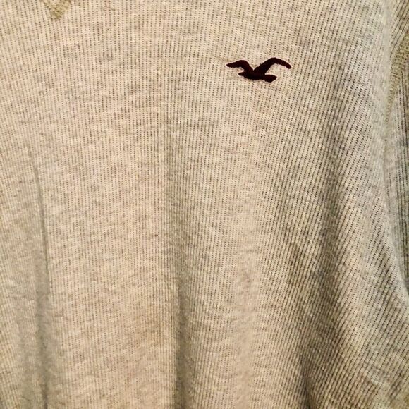 Hollister shirt   - Picture 2 of 4